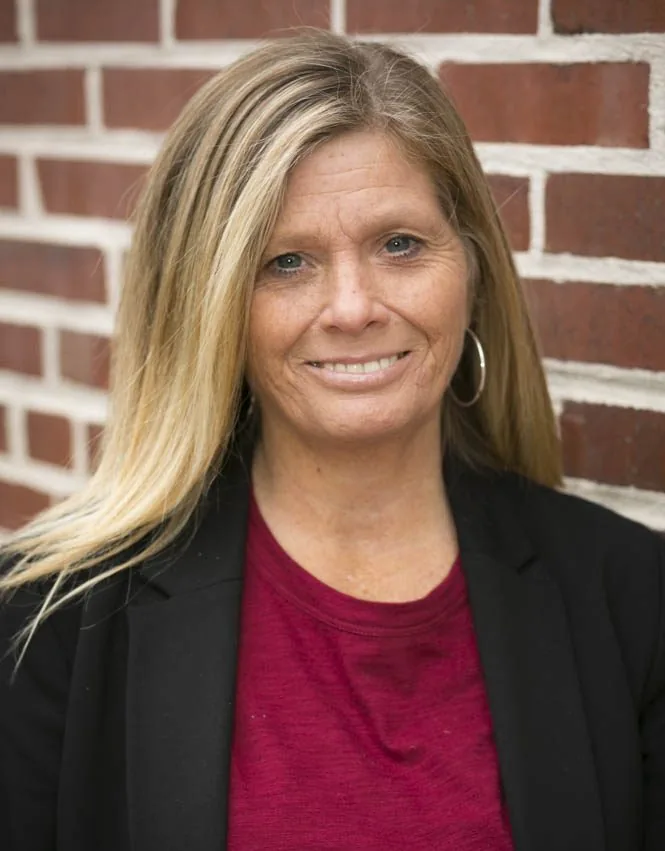 portrait of Tracey, Office Manager at Castle Family Dentistry in Washington, New Jersey